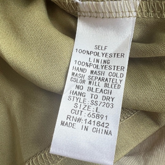 She + Sky Soft Green Long Sleeve Pleated Dress Size L - Picture 8 of 13